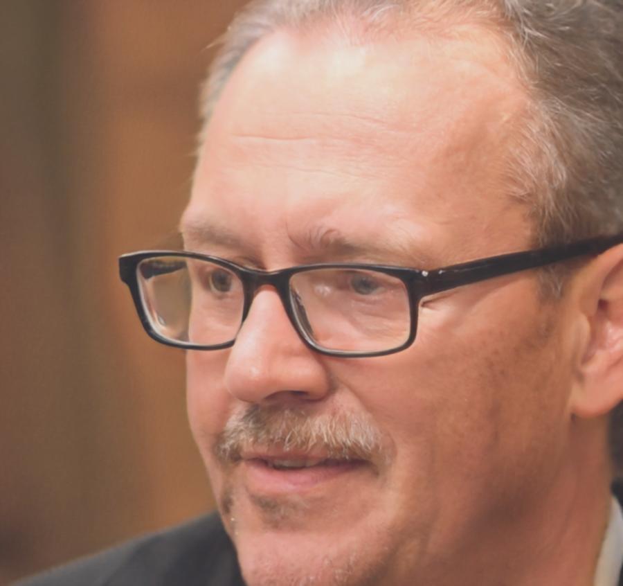 Carlos Mendoza, especialista en inversiones